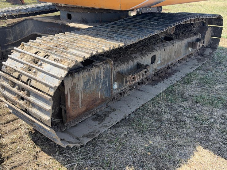 2012-case-cx130b-image-12