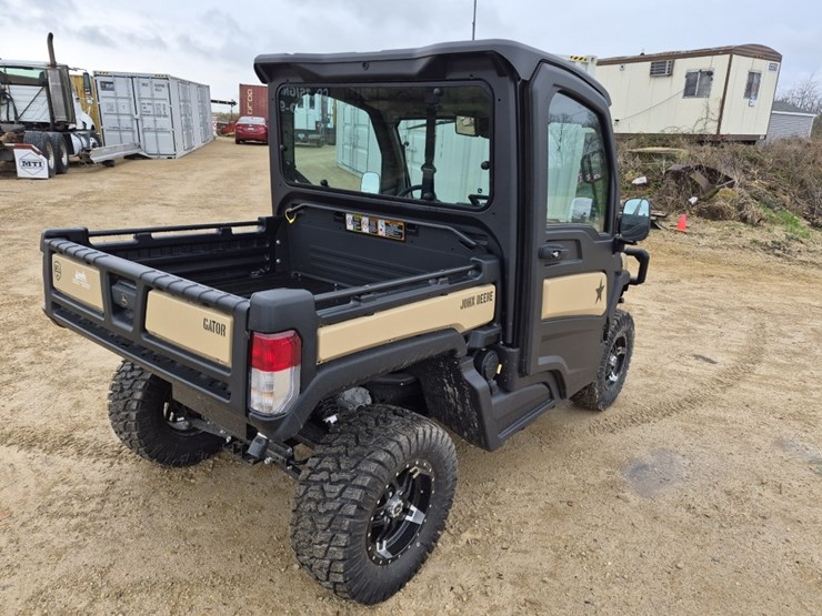 john-deere-gator-image-5