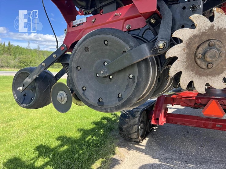 2014-case-ih-1245-image-9