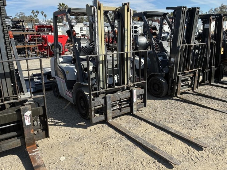 2007-nissan-mplf2025lv-forklift-image-2