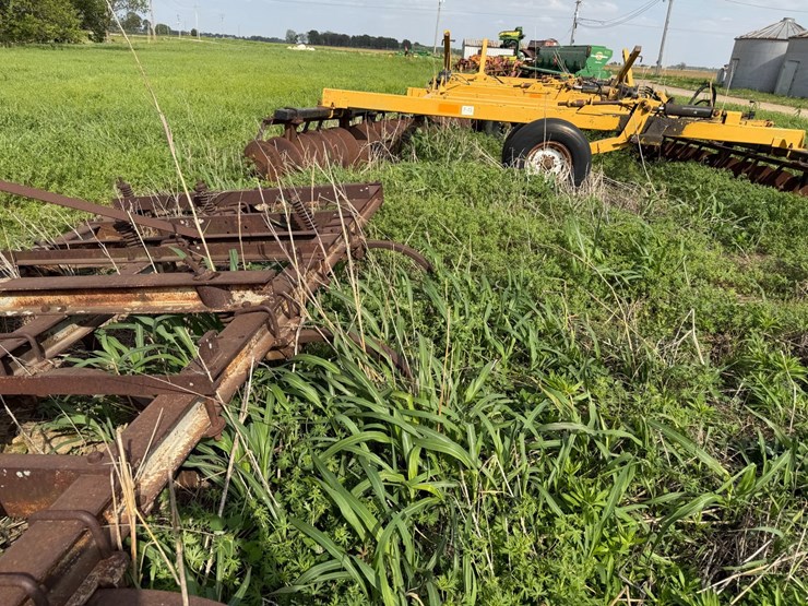 #45299-•-12'-chisel-plow-image-6