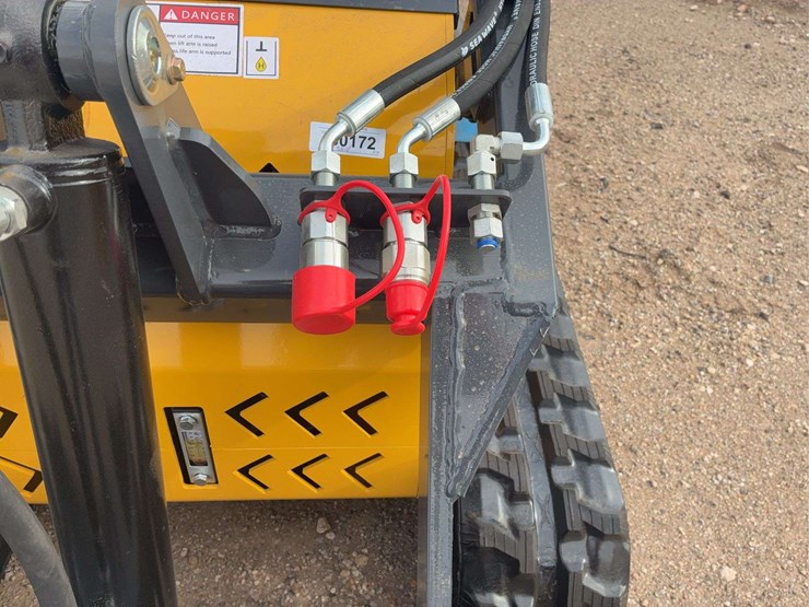 mini-2025-sdll60-skid-steer-image-16