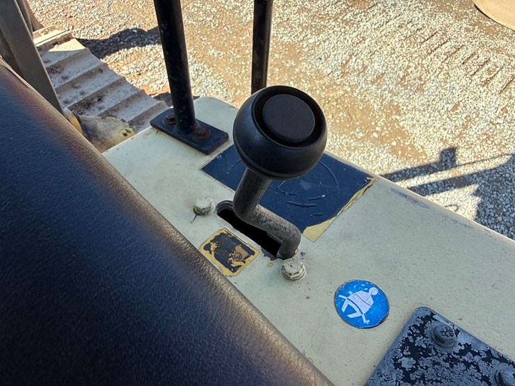 new-holland-dc80-image-37