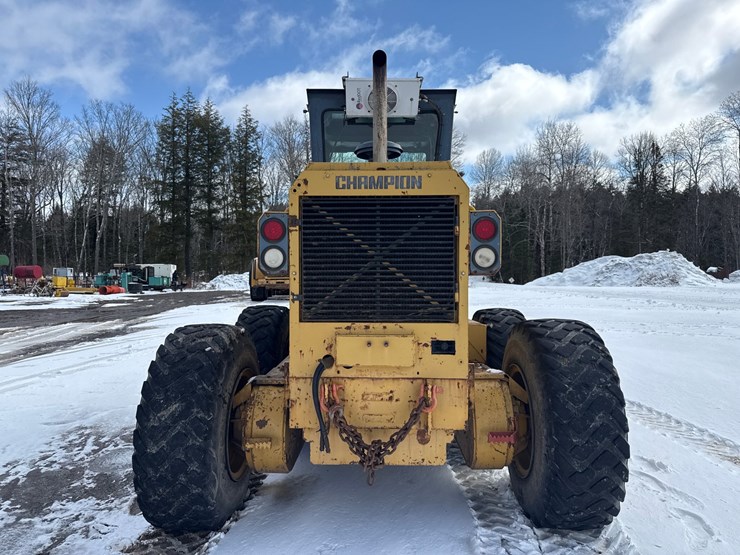 2019-champion-780a-image-4