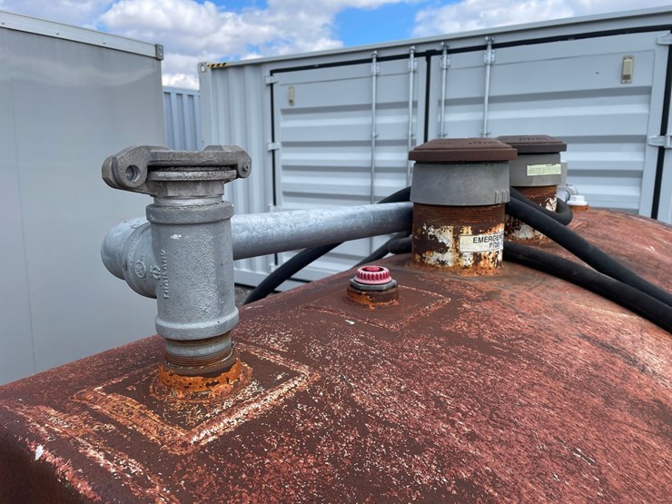 #3388-•-derson-1,000-gallon-dual-wall-fuel-tank-image-8