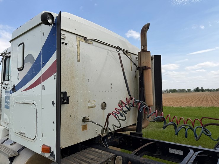 2000-international-9200-image-29