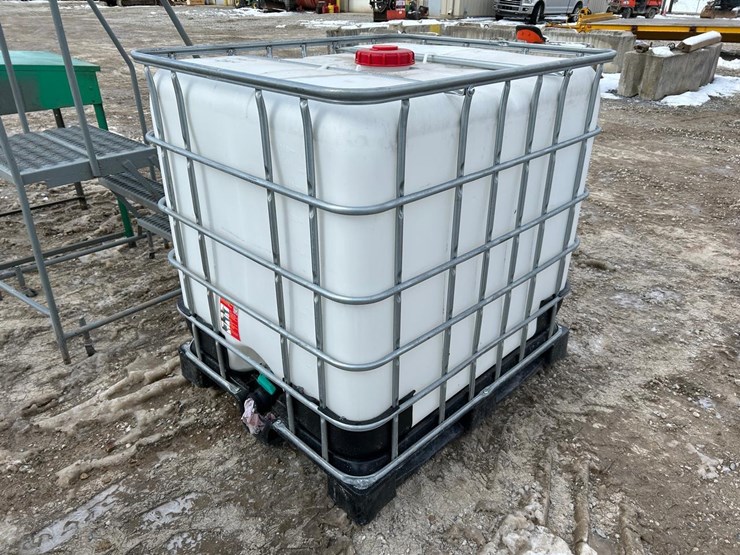 water-tank-tote-image-4