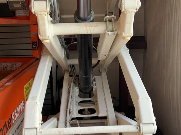 #428-•-2021-snorkel-19'-scissor-lift-image-7