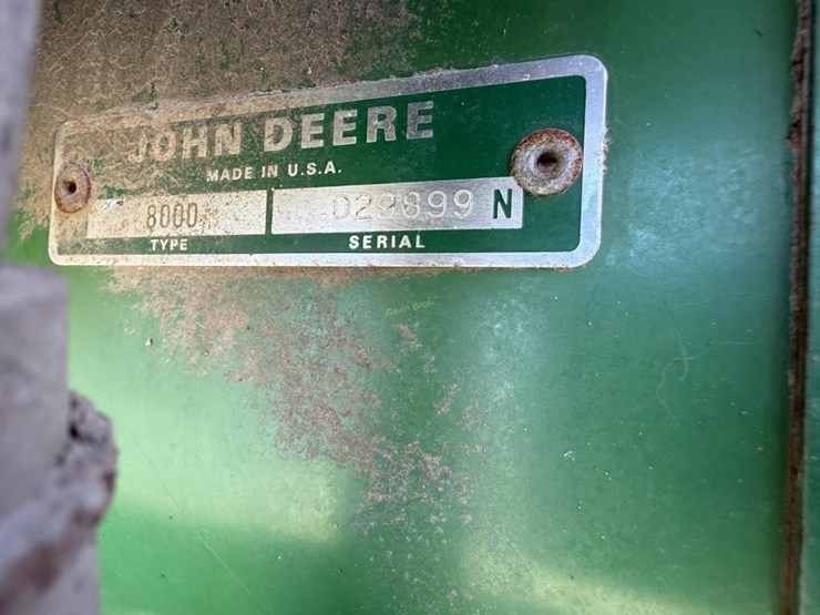 john-deere-8200-image-11