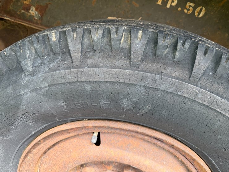 #45264-•-9'-utility-trailer-w/levee-spills-image-5