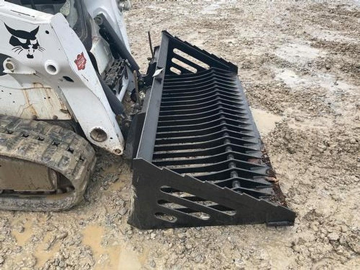 wildcat-80"-skid-steer-smooth-edge-skeleton-bucket-image-5