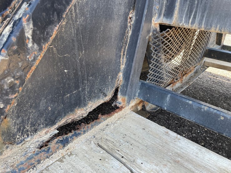 1995-peterbilt-330-image-29