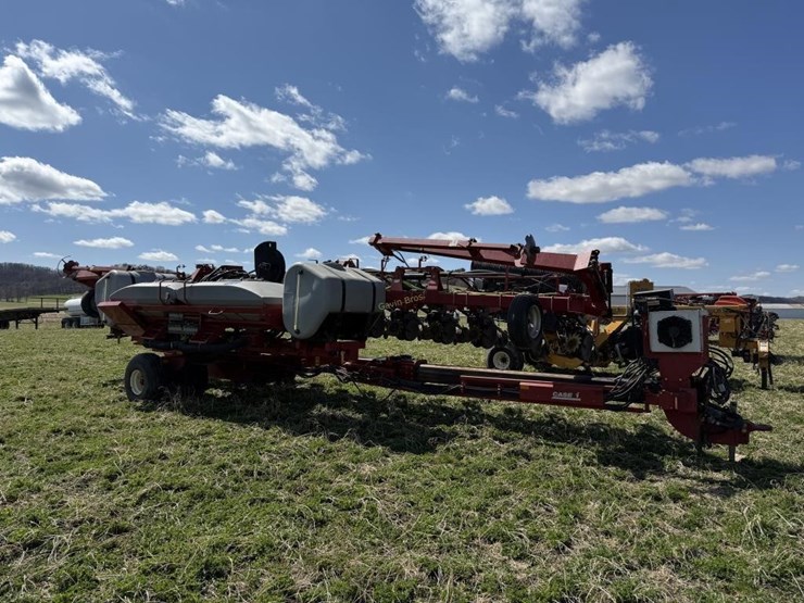 2008-case-ih-1200-image-1