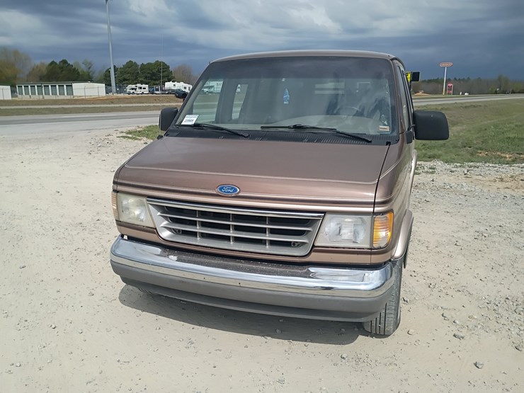 1992-ford-e150-image-16