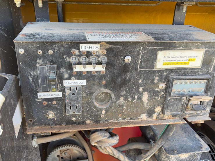 allmand-night-lite-pro-ii-light-plant-image-13