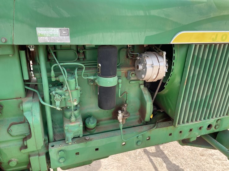 john-deere-3010-image-26