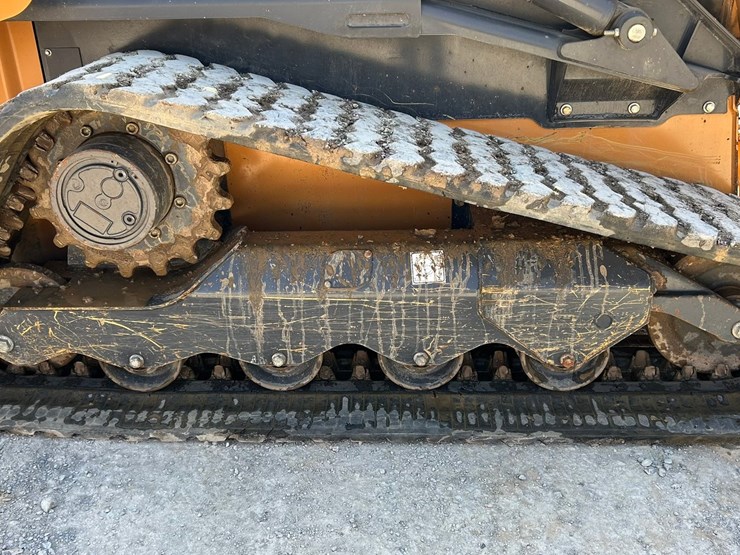 2023-case-tv450b-image-58