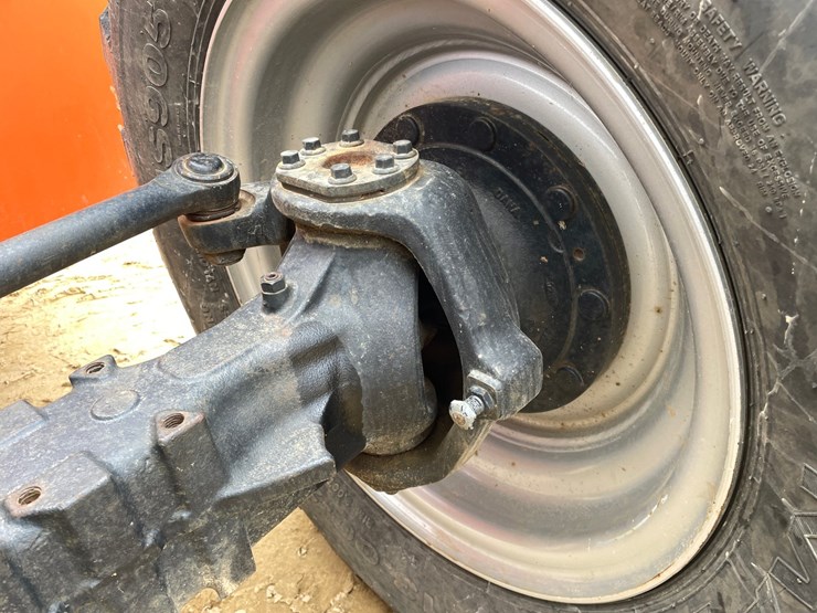 2013-jlg-g6-42a-image-33