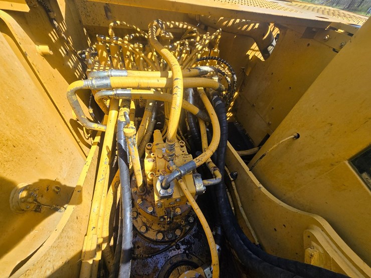 2003-caterpillar-320c-image-42