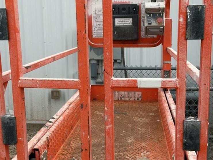 #414-•-2019-snorkel-19'-scissor-lift-image-13