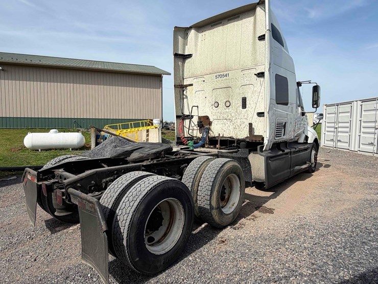 2015-international-prostar-image-8