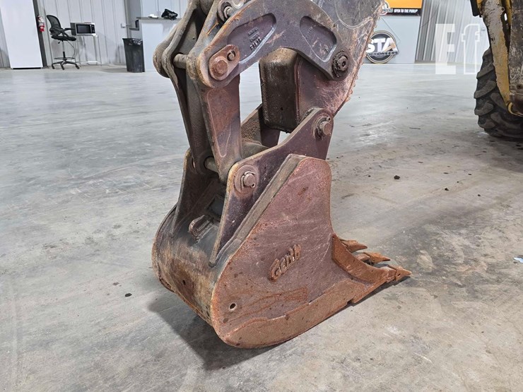 2013-deere-310k-image-16