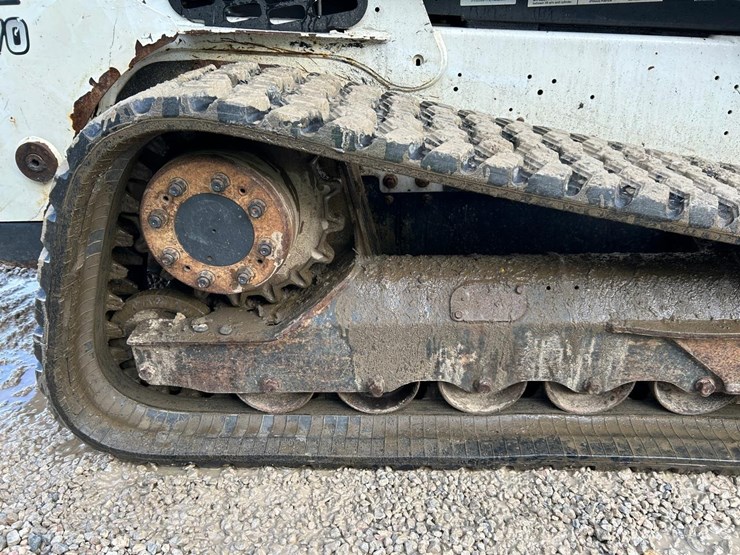 2017-bobcat-t770-image-13