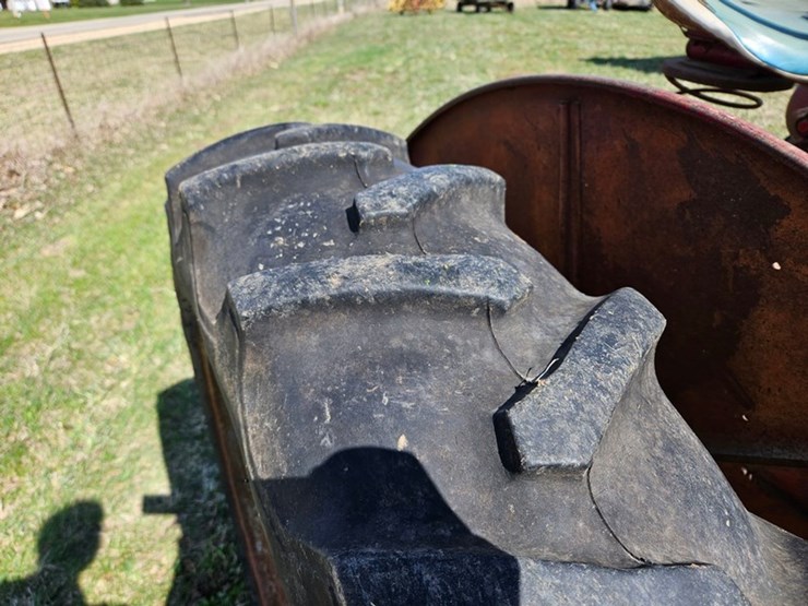 #526-•-farmall-h-tractor-image-34