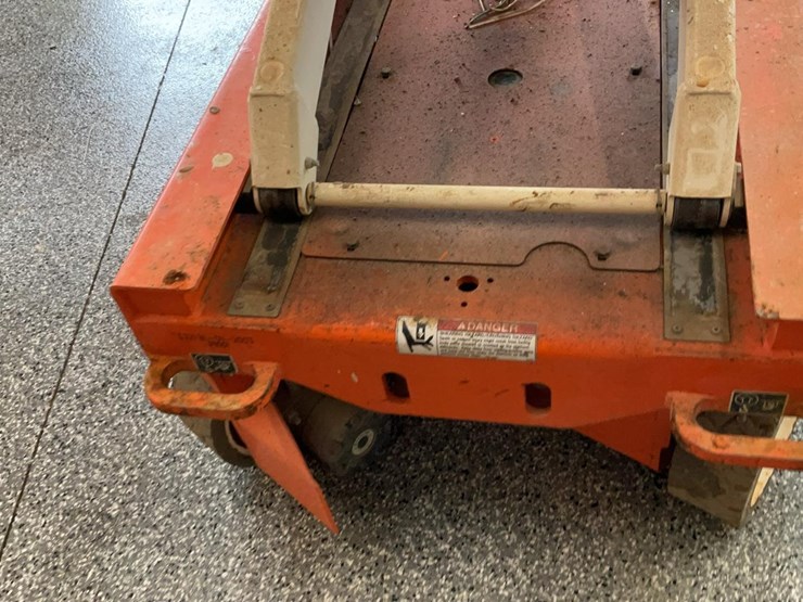 #425-•-2020-snorkel-19'-scissor-lift-image-15