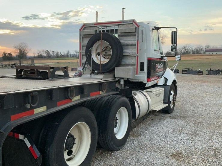 2017-international-prostar-image-5