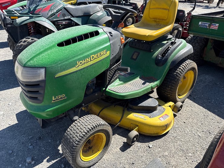 john-deere-l120-image-2