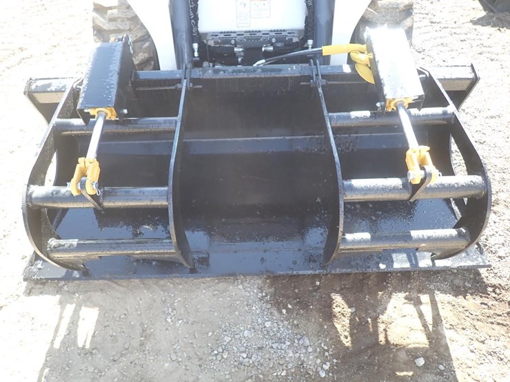 wildcat-78"-skid-steer-grapple-bucket-image-4