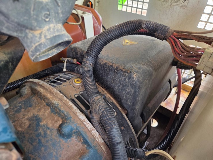 2002-massey-ferguson-8-image-33