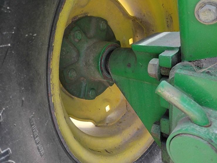 2000-john-deere-556-image-32