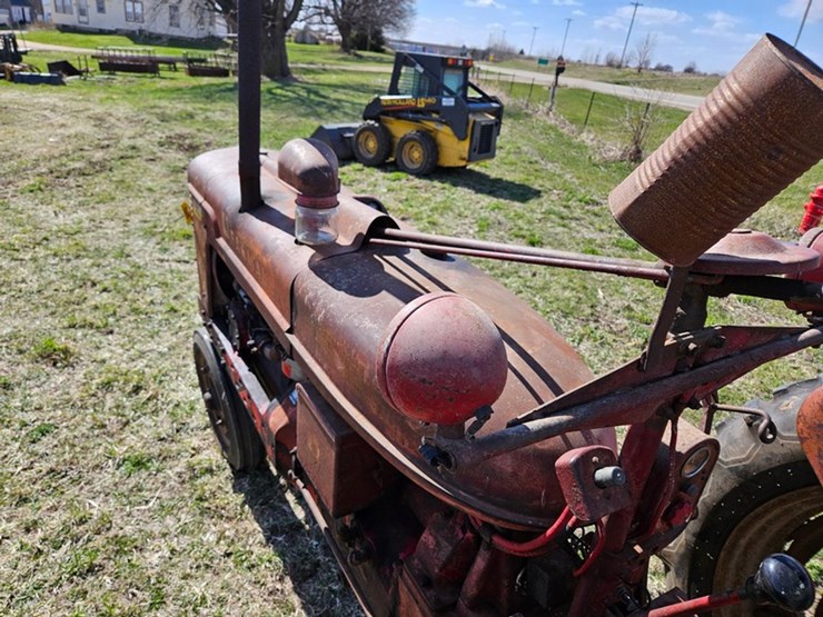 #526-•-farmall-h-tractor-image-30