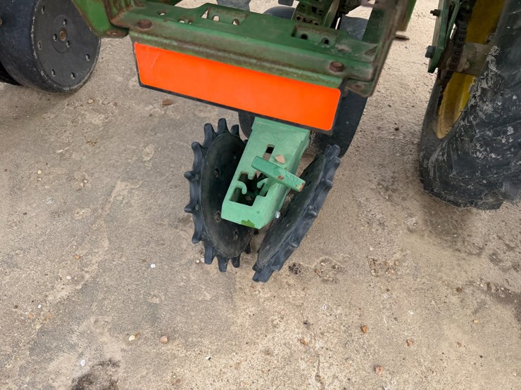 john-deere-1720-image-32