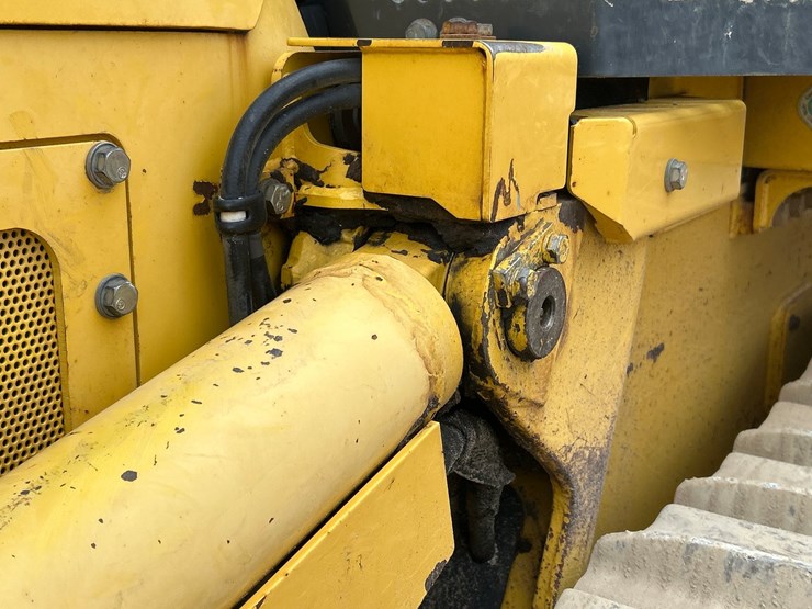 komatsu-d61pxi-23-image-22