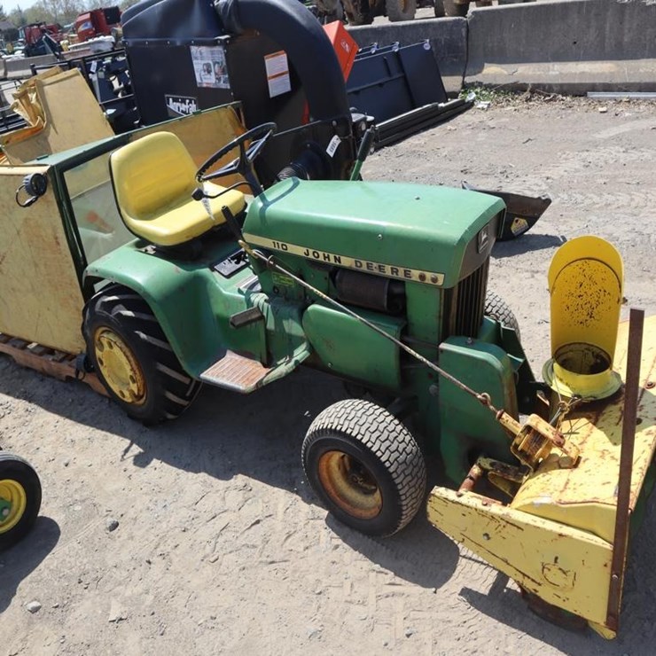 JOHN DEERE 110