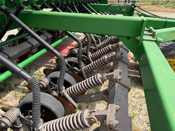 john-deere-1590-image-102