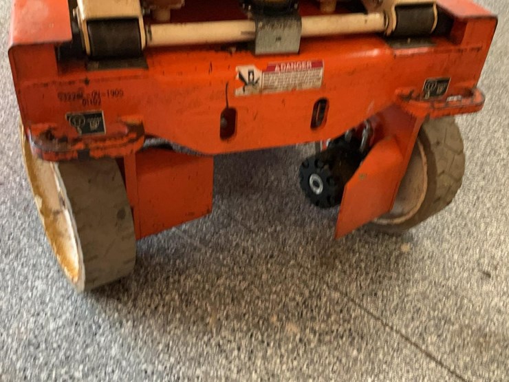 #404-•-2019-snorkel-26'-scissor-lift-image-16