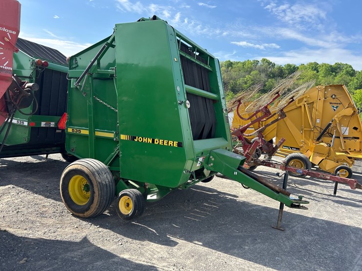 john-deere-535-image-1