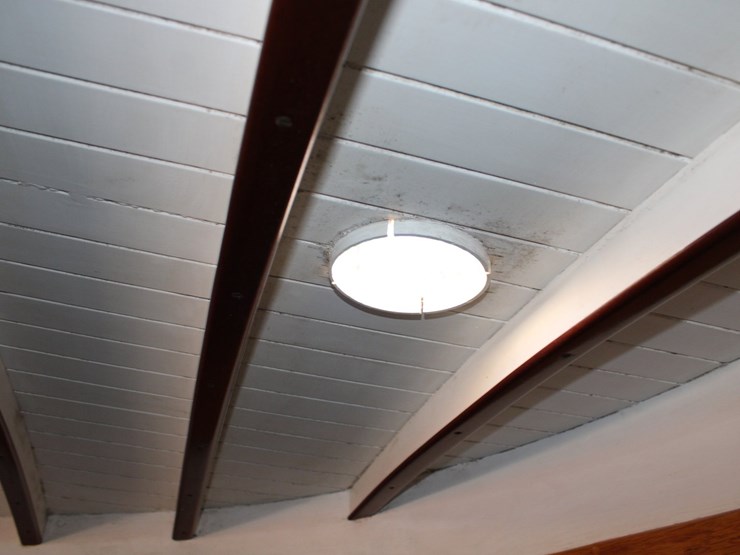 #9545-•-grimmalkin-–-18'-fenwick-williams-classic-wooden-catboat-w/-trailer-image-72