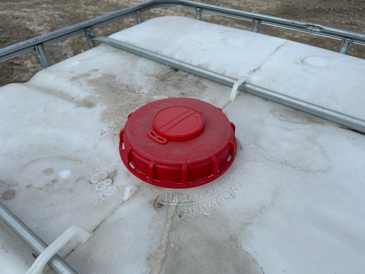 water-tank-tote-image-5