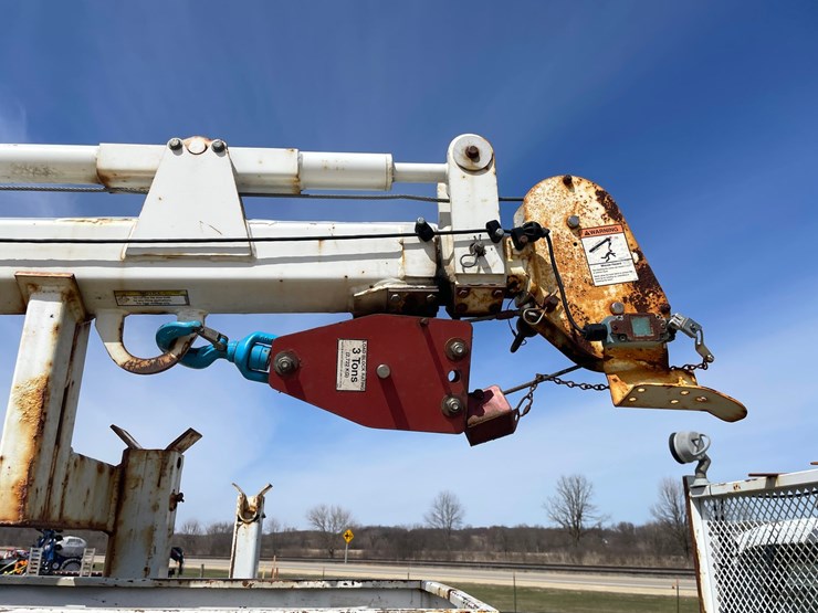 2011-ford-f550-image-86