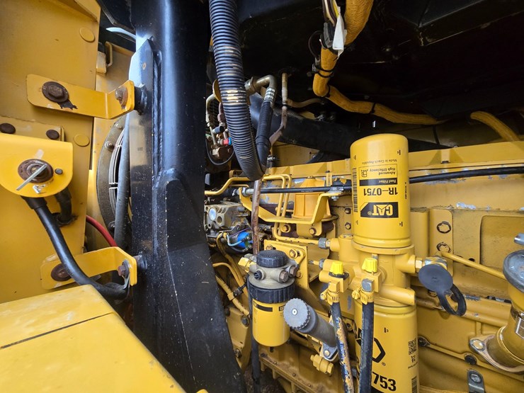 2001-caterpillar-963c-image-29