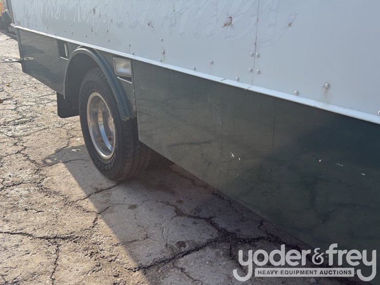 2011-ford-f350-image-27