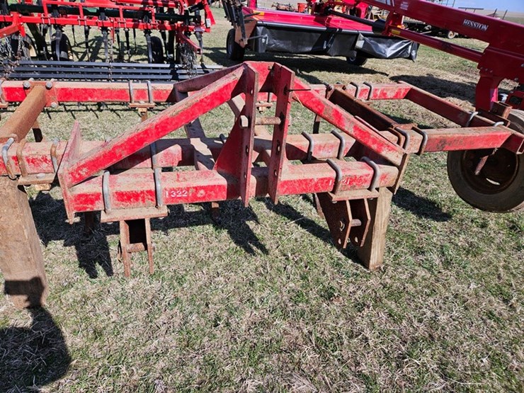 #529-•-schultz-7-shank-3pt-chisel-plow-image-9