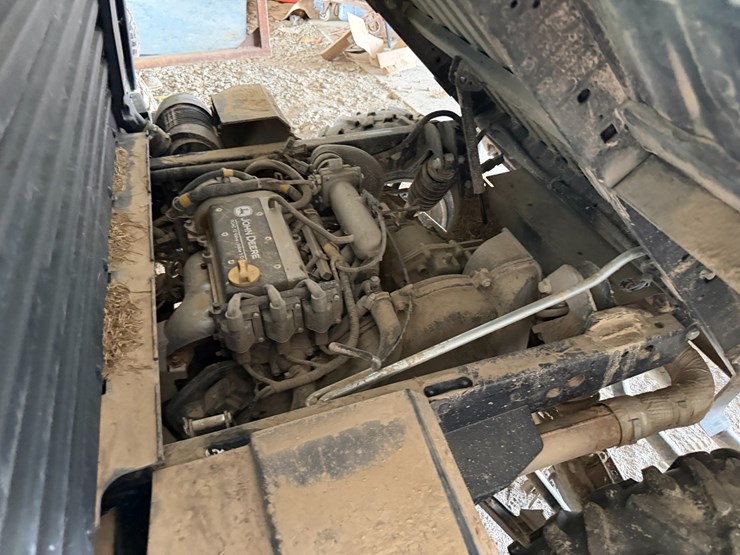 john-deere-gator-image-34