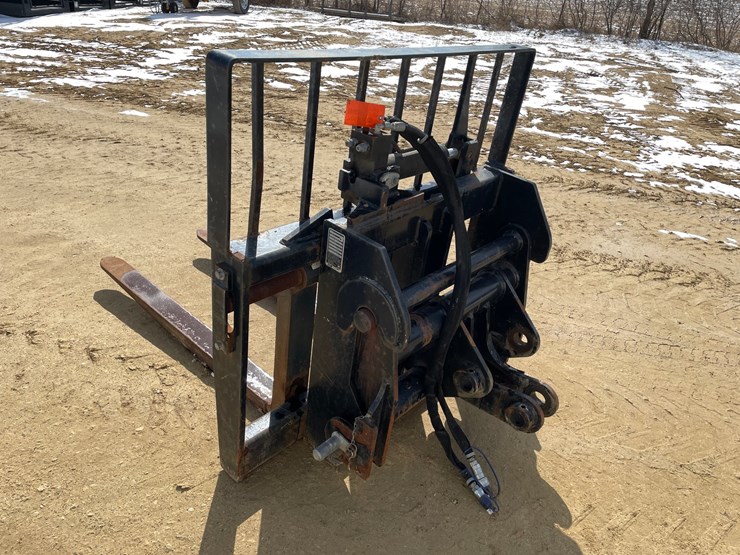 #7553-•-jlg-g5-telehandler-mast-and-forks-image-14