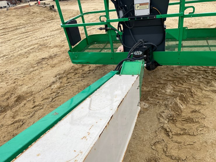 2016-jlg-400s-image-26